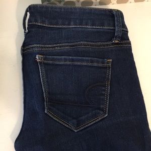 American eagle skinny jeans!! Supppper cute!